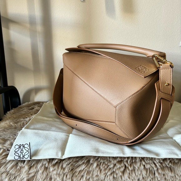 LOEWE TOFFEE PUZZLE EDGE BAG - Picture 13 of 15